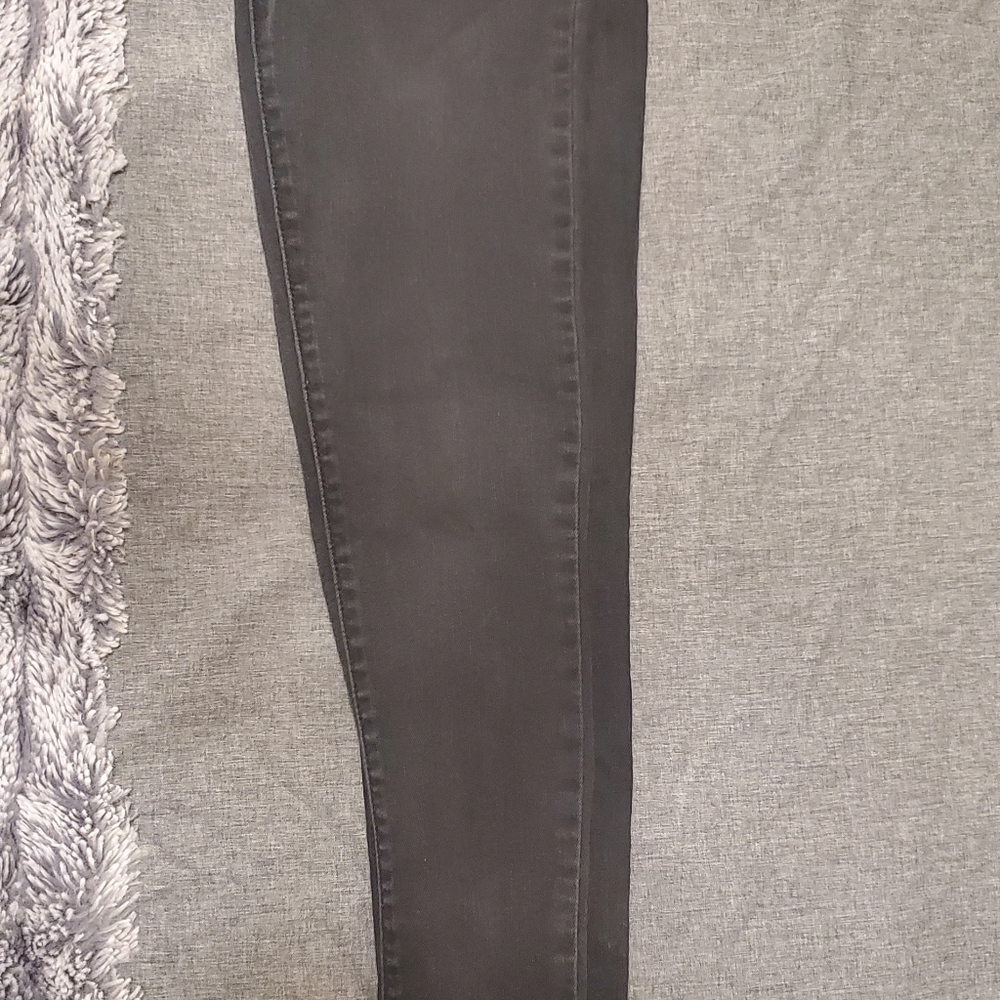Levi's - Picture 4 of 6